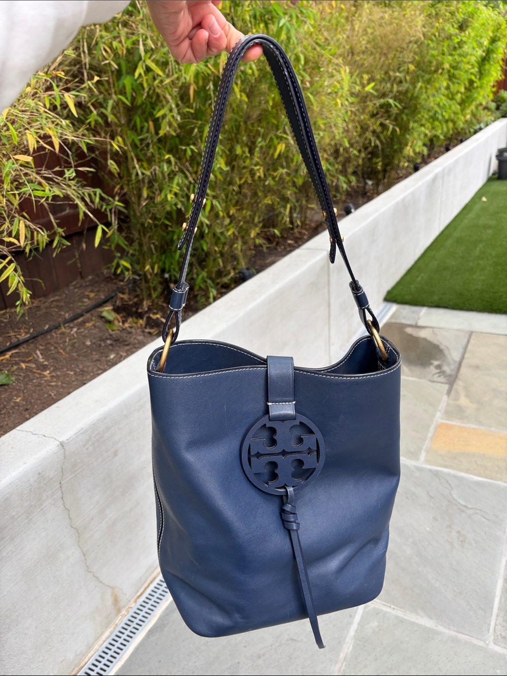 Tory Burch Miller Hobo Blue Leather Read